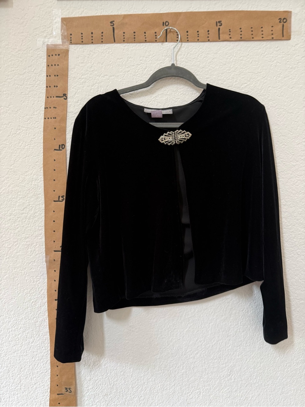 Vintage Black Velvet Long-Sleeve Bolero with Decorative Brooch